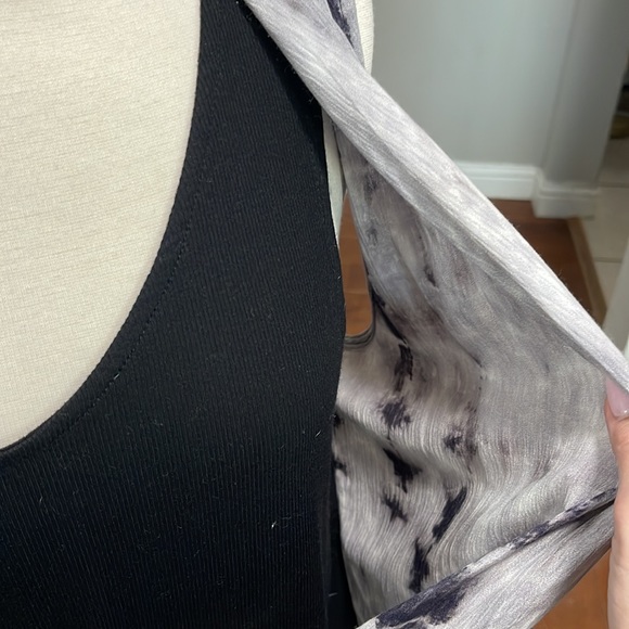 W5 Black Gray Tie Dye Sleeveless Top - Picture 4 of 7